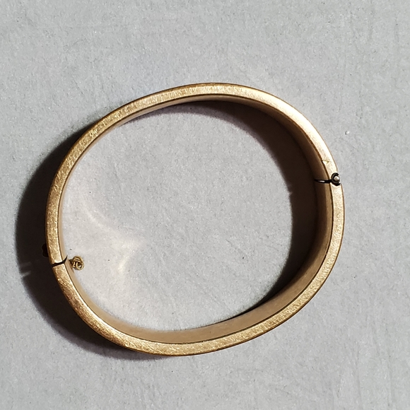 Vintage bangle bracelet - Picture 6 of 6